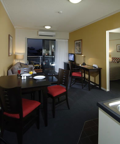 Central Brunswick Apartment Hotel - Hervey Bay Accommodation 2