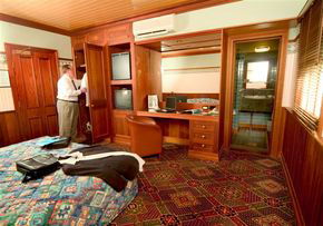 The Manly Hotel - Hervey Bay Accommodation 3
