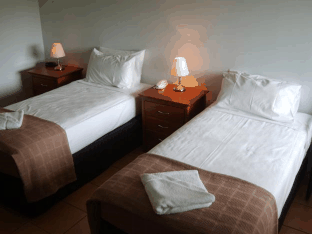 Cairns Reef Apartments And Motel - Hervey Bay Accommodation 3
