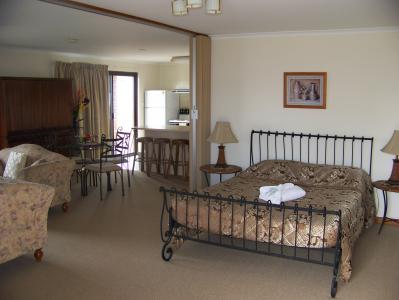 Anchorage At Victor Harbour Seafront Hotel - Tourism Hervey Bay 2
