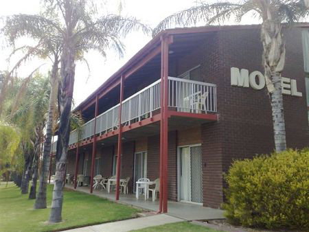 Barmera Hotel Motel - Hervey Bay Accommodation 0