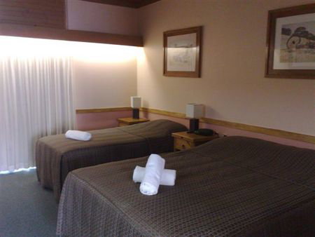 Barmera Hotel Motel - Hervey Bay Accommodation 1