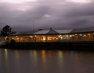 Waterfront Hotel - Hervey Bay Accommodation