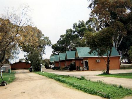 Jamestown Country Retreat Caravan Park - Hervey Bay Accommodation 0