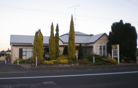 Le Cavalier Court Motel - Hervey Bay Accommodation 1