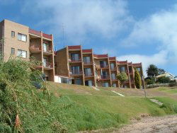 Limani Motel - Hervey Bay Accommodation 1
