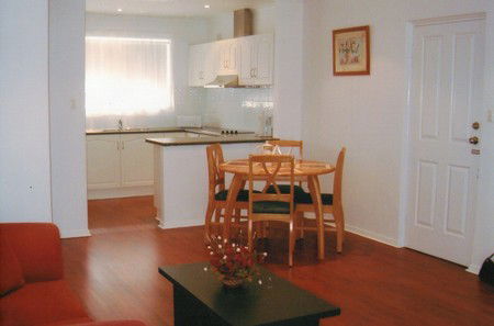 AA Madalena Court Holiday Apartments - Hervey Bay Accommodation 1