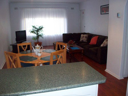AA Madalena Court Holiday Apartments - Hervey Bay Accommodation 2