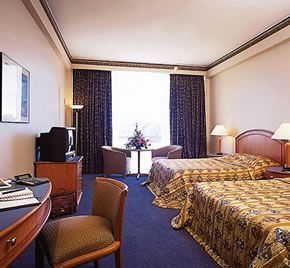 Chifley On South Terrace - Hervey Bay Accommodation 0