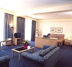 Chifley On South Terrace - Hervey Bay Accommodation 1