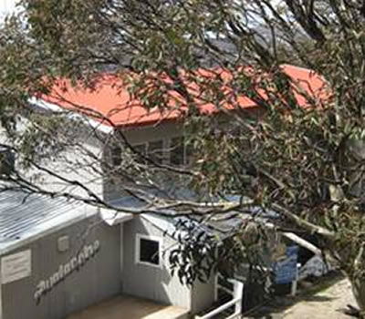Avalanche Ski Lodge - Hervey Bay Accommodation 1