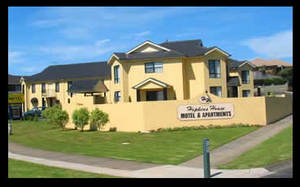 Hopkins House Motel & Apartments - Hervey Bay Accommodation 1