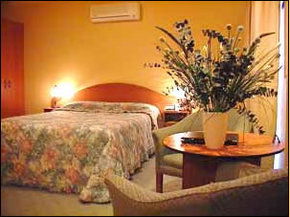Hopkins House Motel & Apartments - Hervey Bay Accommodation 4