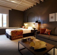 Harbour Rocks Hotel - Hervey Bay Accommodation