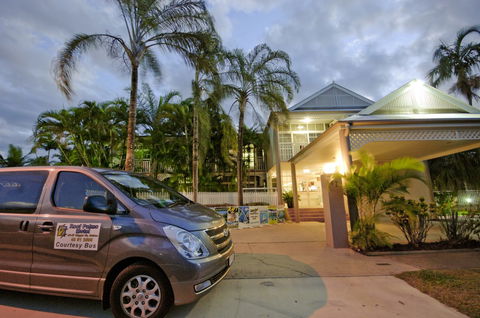 Reef Palms - Hervey Bay Accommodation 0