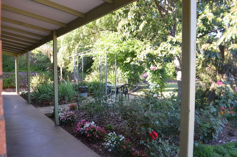 Bright Colonial Inn Motel - Hervey Bay Accommodation 1