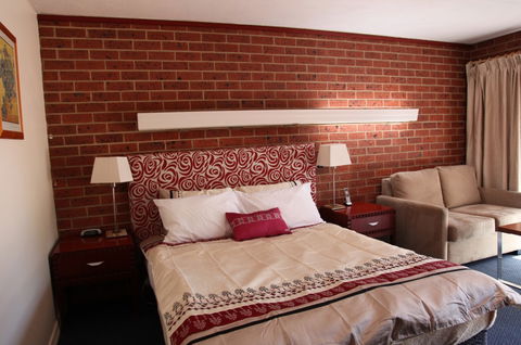 Carnegie Motor Inn And Serviced Apartments - Hervey Bay Accommodation 0
