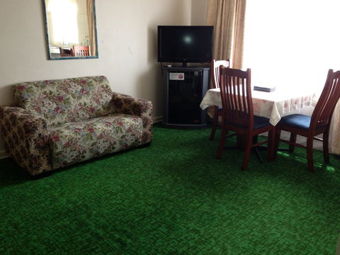 Carnegie Motor Inn And Serviced Apartments - Hervey Bay Accommodation 3
