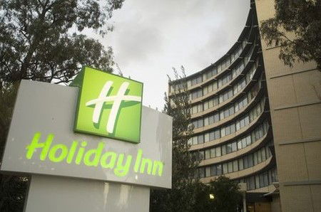 Holiday Inn Melbourne Airport - Hervey Bay Accommodation 0