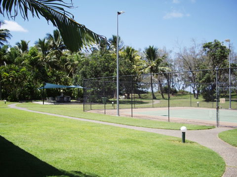 The Shores Holiday Apartments - Hervey Bay Accommodation 1