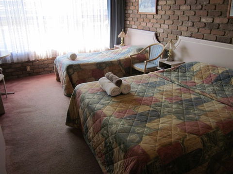 Farnham Court Motel - Hervey Bay Accommodation 4