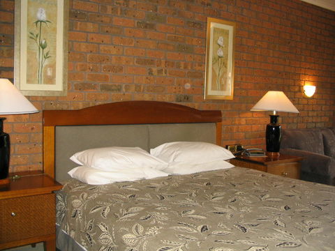 Grange Burn Motel - Hervey Bay Accommodation 0