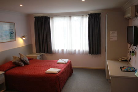 Hume Villa Motor Inn - Hervey Bay Accommodation 1
