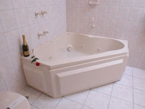 Hume Villa Motor Inn - Hervey Bay Accommodation 4