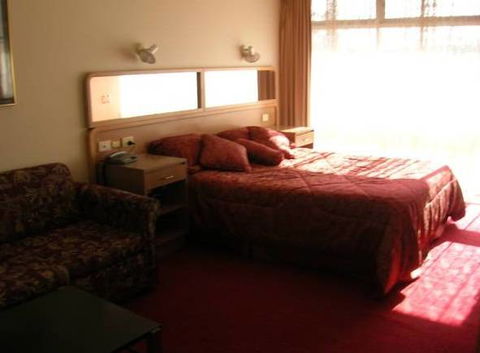 Peninsula Motor Inn And Tyabb Fly Inn - Hervey Bay Accommodation 1