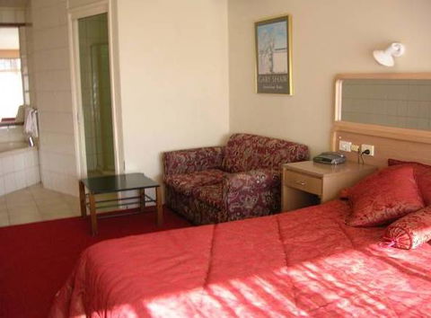 Peninsula Motor Inn And Tyabb Fly Inn - Hervey Bay Accommodation 3