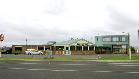 Schomberg Inn Hotel Motel - Hervey Bay Accommodation 2