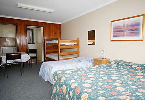 Turnin Motel - Hervey Bay Accommodation 2