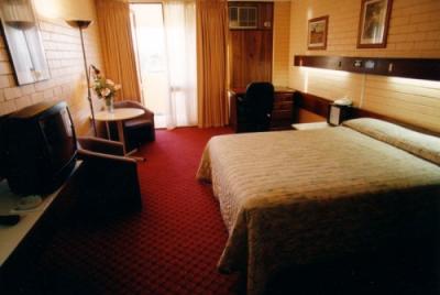 Indian Ocean Hotel - Hervey Bay Accommodation 2