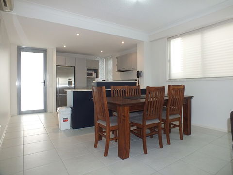 Pacific Marina Apartments - Tourism Hervey Bay 10