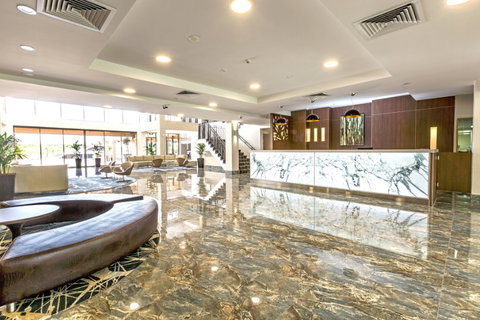 Ramada Hotel Hope Harbour - Hervey Bay Accommodation 1