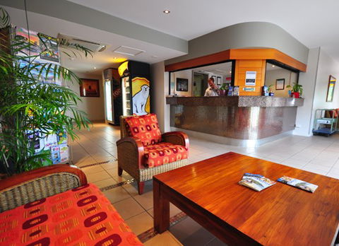 Waters Edge The Strand - Townsville - Hervey Bay Accommodation 2