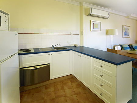Oaks Calypso Plaza - Hervey Bay Accommodation 2