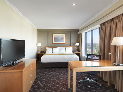 Holiday Inn Sydney Airport - Hervey Bay Accommodation 1