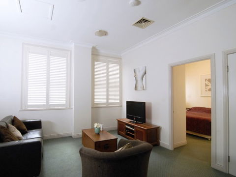 Rothbury On Ann Heritage Apartment Hotel - Hervey Bay Accommodation 3