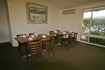 Red Cedars Motel - Hervey Bay Accommodation 1