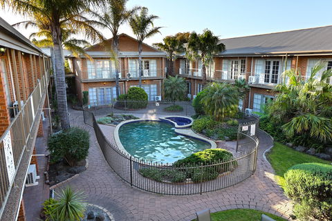 Quality Hotel Melbourne Airport - Hervey Bay Accommodation 0