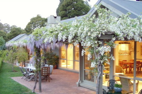 Tomah Mountain Lodge - Hervey Bay Accommodation 0