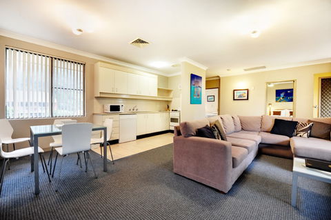 Absolute Beachfront Smugglers On The Beach - Hervey Bay Accommodation 5