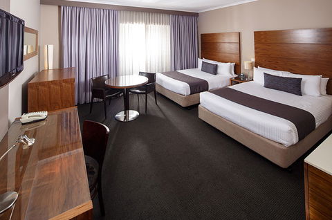 Quality Hotel Dickson - Hervey Bay Accommodation 1