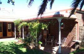 Nthaba Cottage - Hervey Bay Accommodation 4