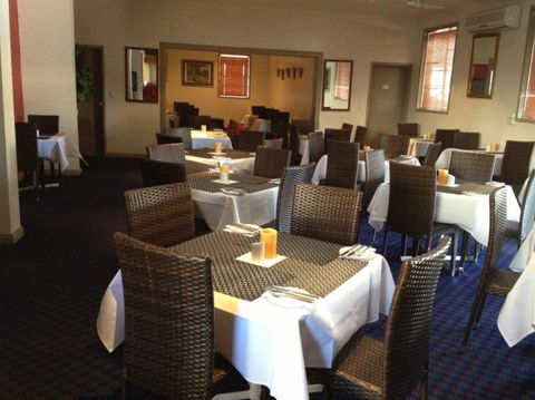 Bluestone Motor Inn - Hervey Bay Accommodation 3