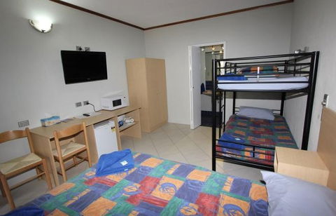 Goldfields Hotel Motel - Hervey Bay Accommodation 3