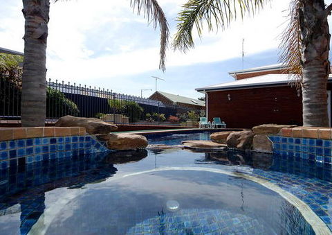 Comfort Inn The International - Hervey Bay Accommodation 1