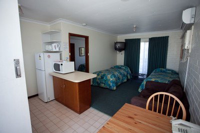 Brownelea Holiday Apartments - Hervey Bay Accommodation 10