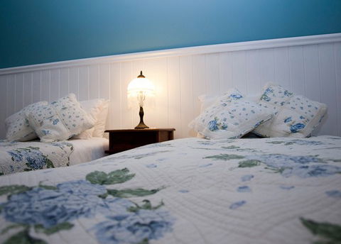 Maleny Lodge Guest House - Hervey Bay Accommodation 2